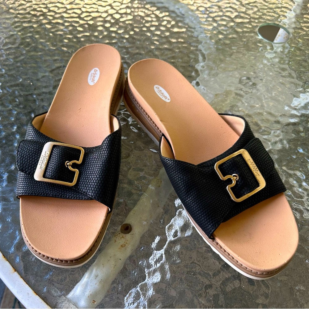 Dr.Scholl’s nice iconic sandals (size 10)